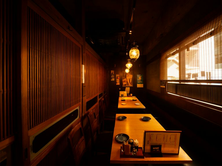 宴会におすすめの飲み放題アリ。おいしい焼鳥を仲間とともに舌鼓