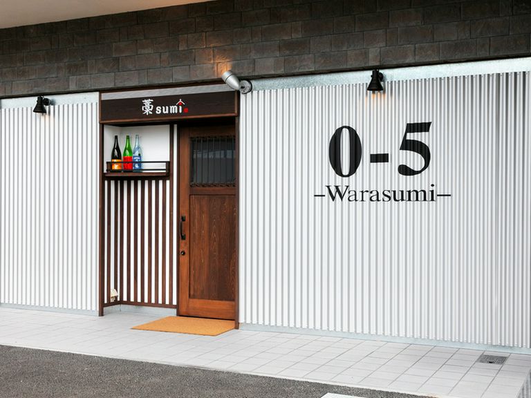 シャープでモダンなデザインが目を引く外観