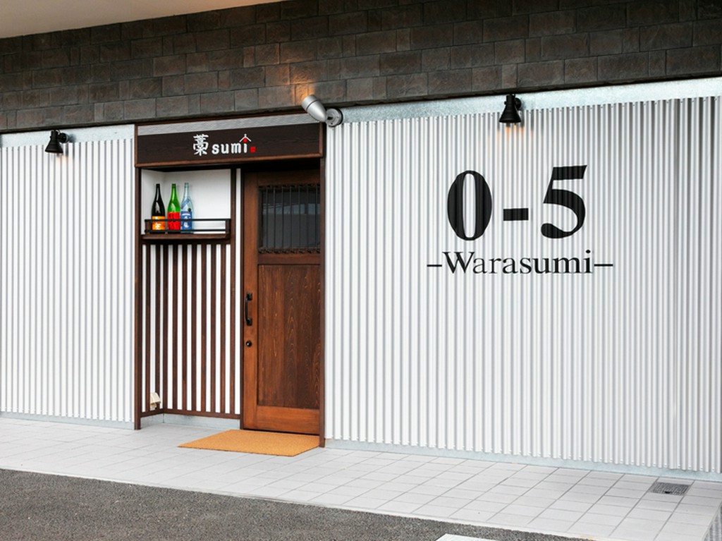 シャープでモダンなデザインが目を引く外観