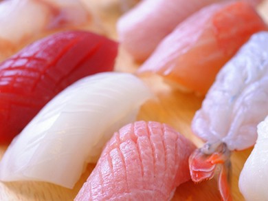 旬の魚を堪能できる『おまかせ』握り