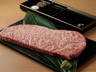 ステーキの傑作！　 『近江牛A5等級　生粋グリムキサーロイン』