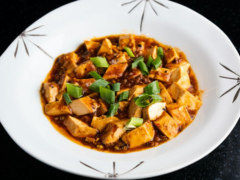 辛い中にも旨みが感じられる、自家製辣油を使った『麻婆豆腐』