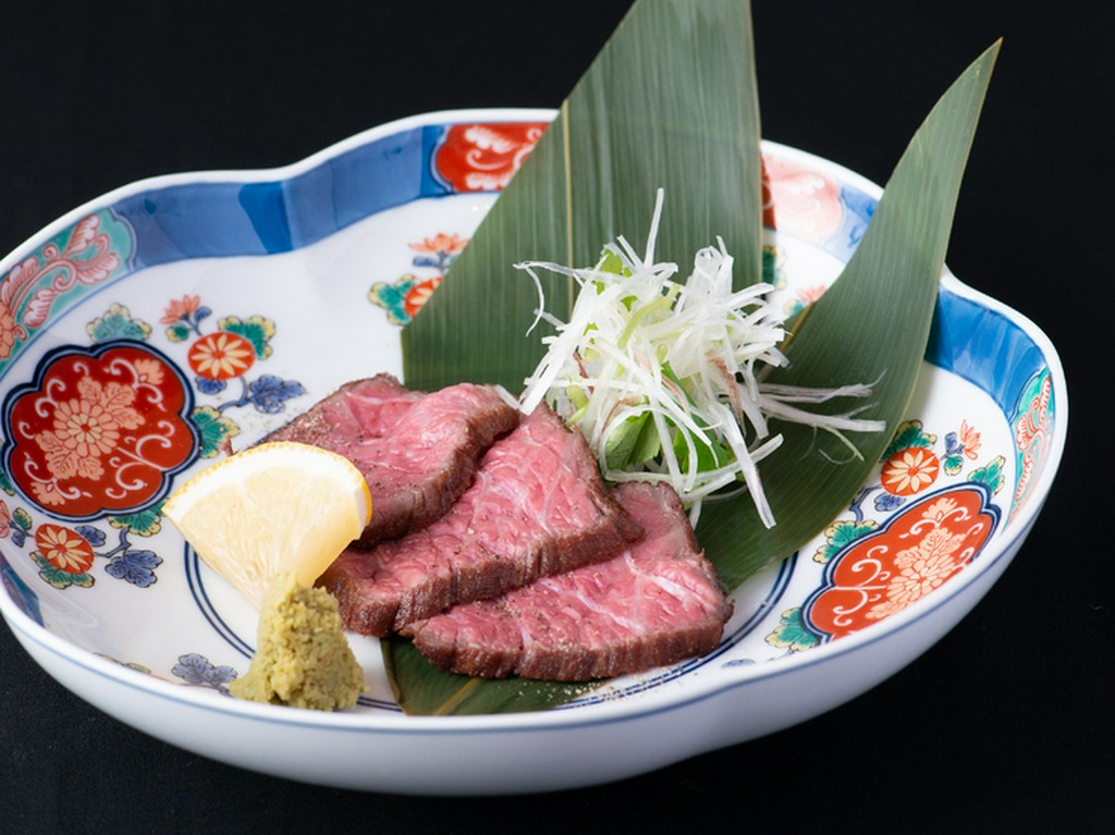 味も香りも別格。肉のプロが厳選して仕入れる「国産黒毛和牛」