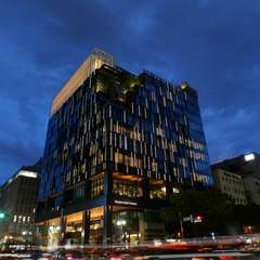 綺麗な夜景とホテルレストラン