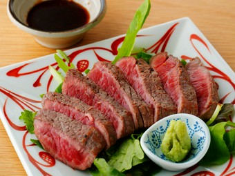 料理に合う器を吟味して提供