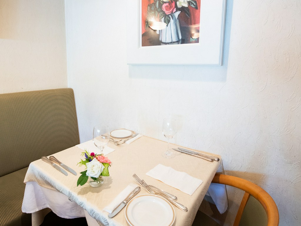 清潔感のあふれる空間で、2人だけの特別な時間を