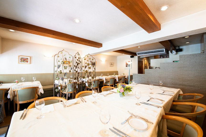 歓びの日にふさわしい、温かく和やかな雰囲気を演出