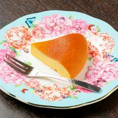 チーズ感を控えめに、飽きのこない味わいが嬉しい『チーズケーキ』