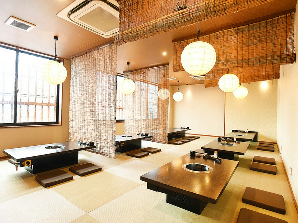 多様なシーンで利用できる、落ち着いた雰囲気の和空間