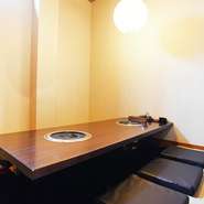 大切な人と過ごすデートに、またゲストをもてなす接待に。ゆったりとした空間で、料理人こだわりの焼肉を満喫できます。スタッフの細やかな気配りも心地よく、至福のひとときを。