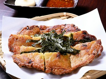 トロけるネギの甘みが絶品『ネギチヂミ』