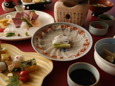 旬の海の幸あり和牛ありの欲張りコースです