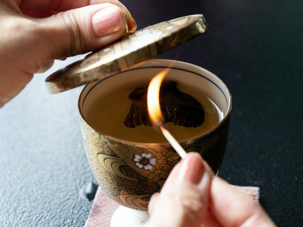 ヒレの旨みをまとった日本酒、通年を通して楽しめる『ひれ酒』