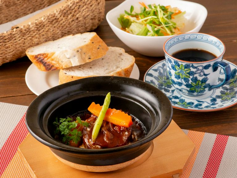 気がつけばぺろりと間食。料理人自慢の『ビーフシチュー』