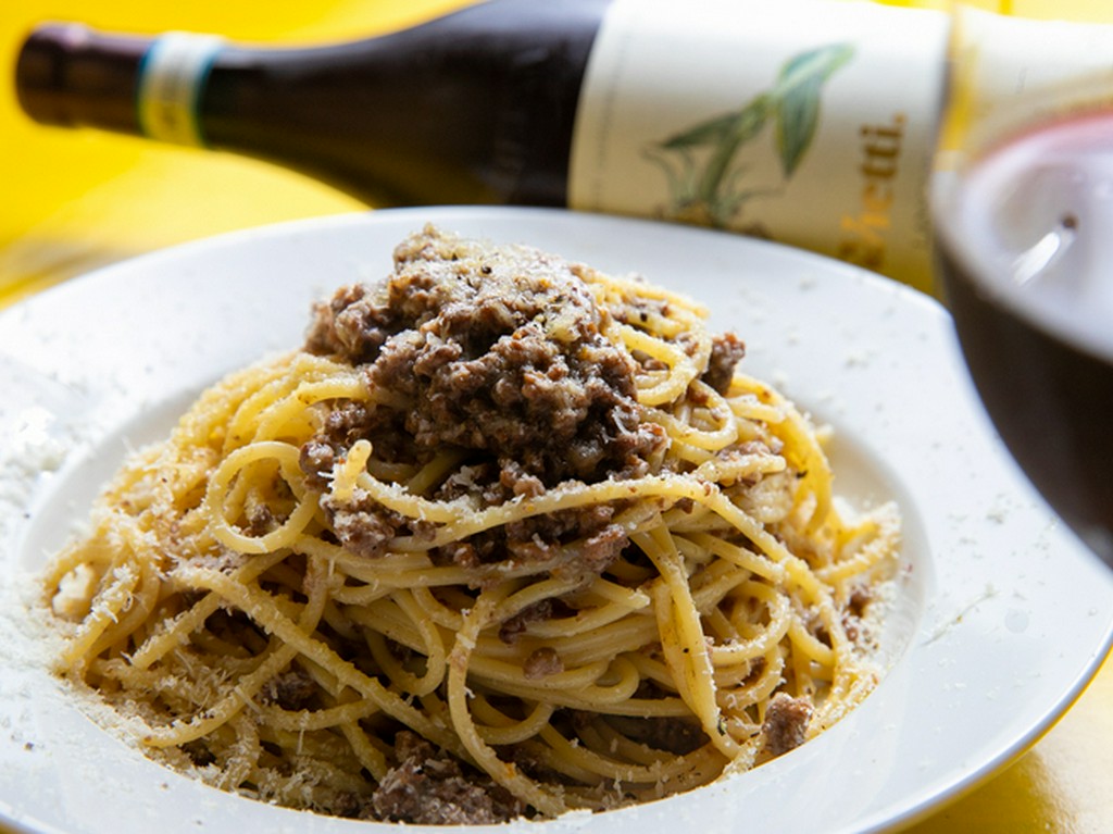 トマトは一切使わず、しっかりした肉の味を楽しめる『スパゲッティ　ボローニャ風ミートソース』