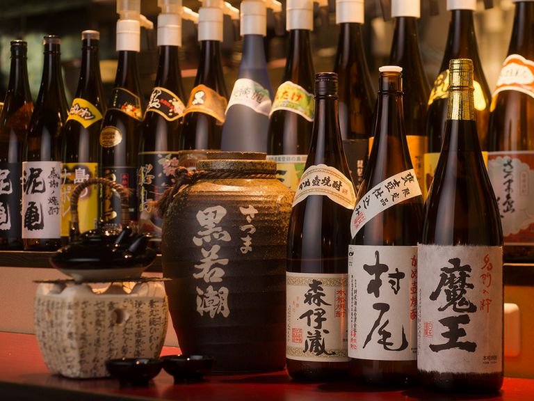 定番から希少なものまで楽しめる焼酎のラインナップが嬉しい