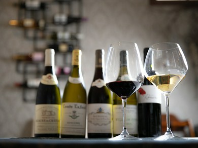 フランスワインを中心に取りそろえております