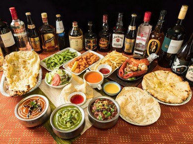 宴会や女子会で利用するなら、ボトルワインが飲み放題になるコースがオススメ『食べ飲み放題』