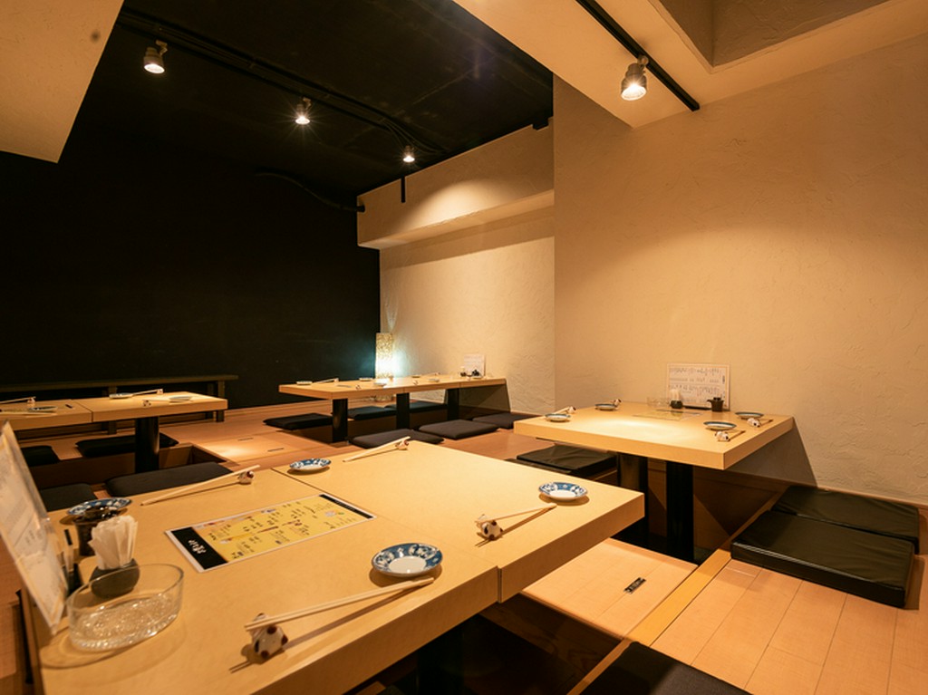 最大30名までの宴会に対応可能。冬は鍋料理も提供