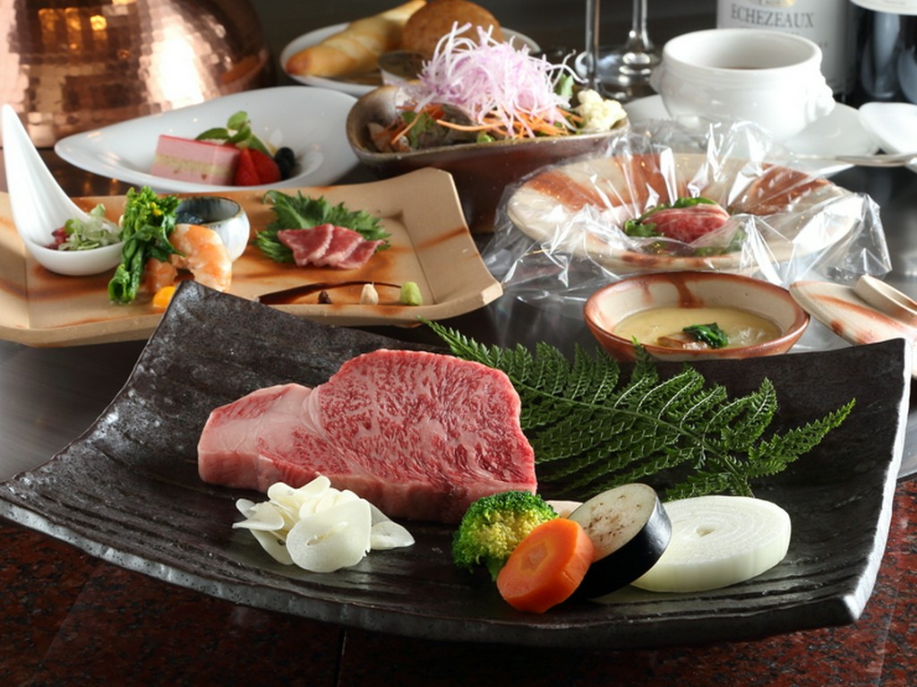 厳格な基準をクリアし、のじぎくの紋が印された「神戸ビーフ」