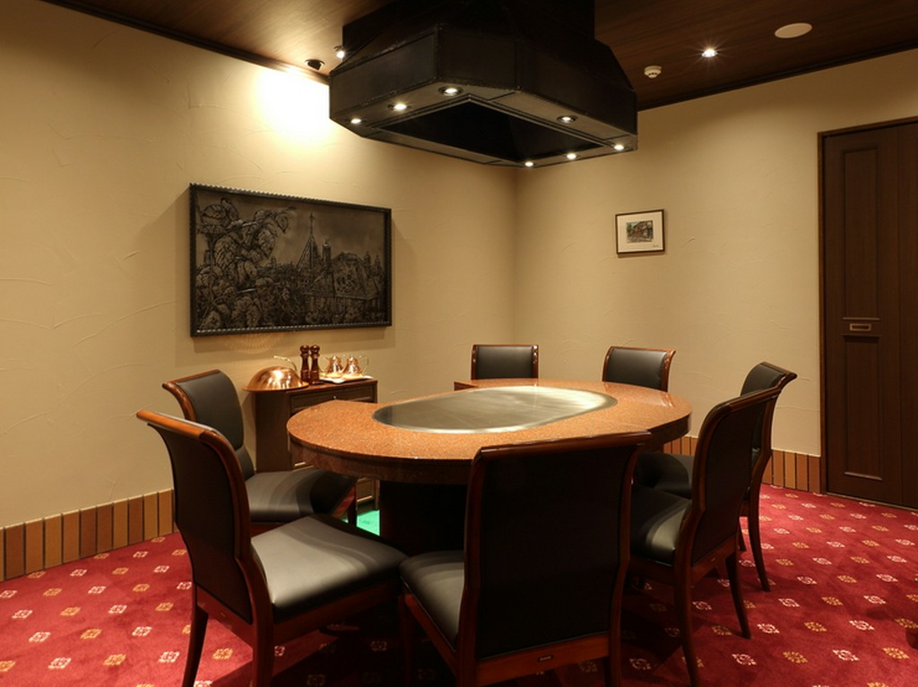 プライベートシーンを穏やかに過ごせる落ち着いたシックな空間