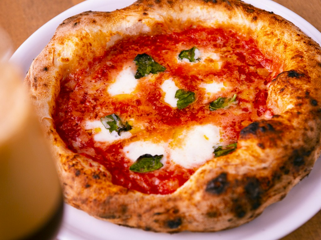 ピザ生地、チーズ、トマトソース…、すべてにこだわりが詰まった、イチオシの『マルゲリータ』