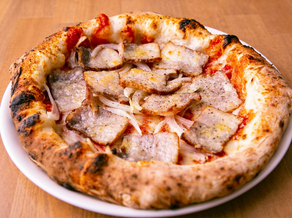 『自家製ベーコンと淡路島ブランド玉ねぎ蜜玉』