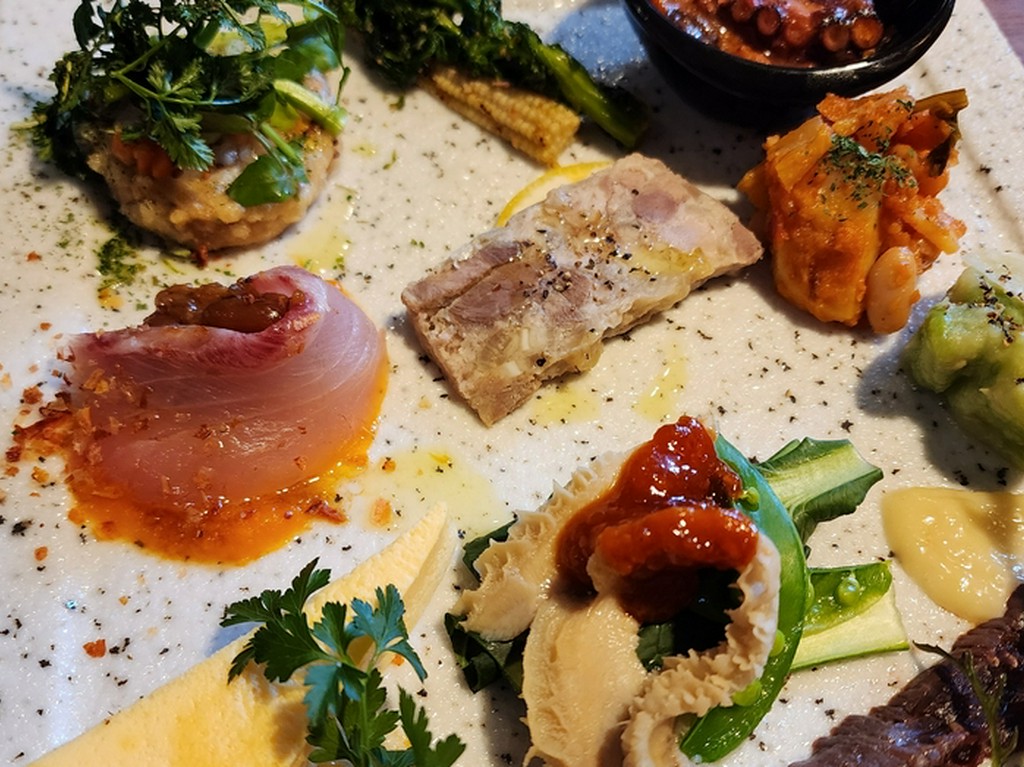 おいしく楽しく過ごせる「元気で明るい雰囲気」