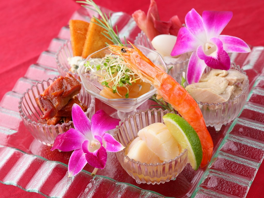 コース料理幕開けのプレリュード『前菜の盛り合わせ』（一例）