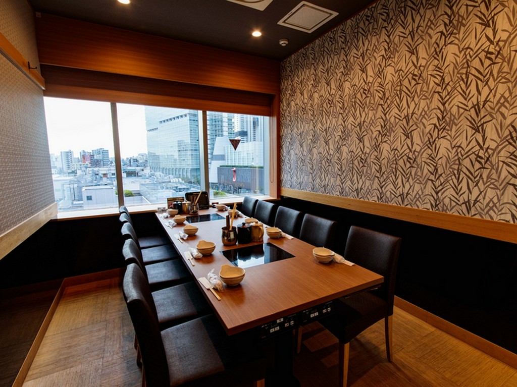 友人との食事からビジネスまで活躍する個室空間