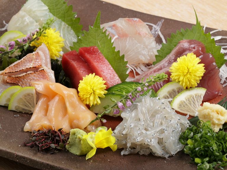 旬の海の幸の旨みを味わう『本日のお刺身盛合せ』