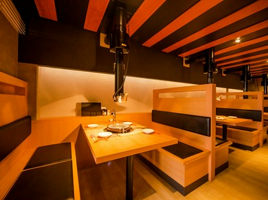 焼肉とのマリアージュを楽しめるどっしりしたワインが充実