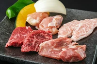 牛・豚・羊・鶏が日替わりで味わえます