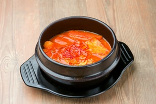 『トッポギ』に『スープ』など、食事をさらに彩るメニューたち