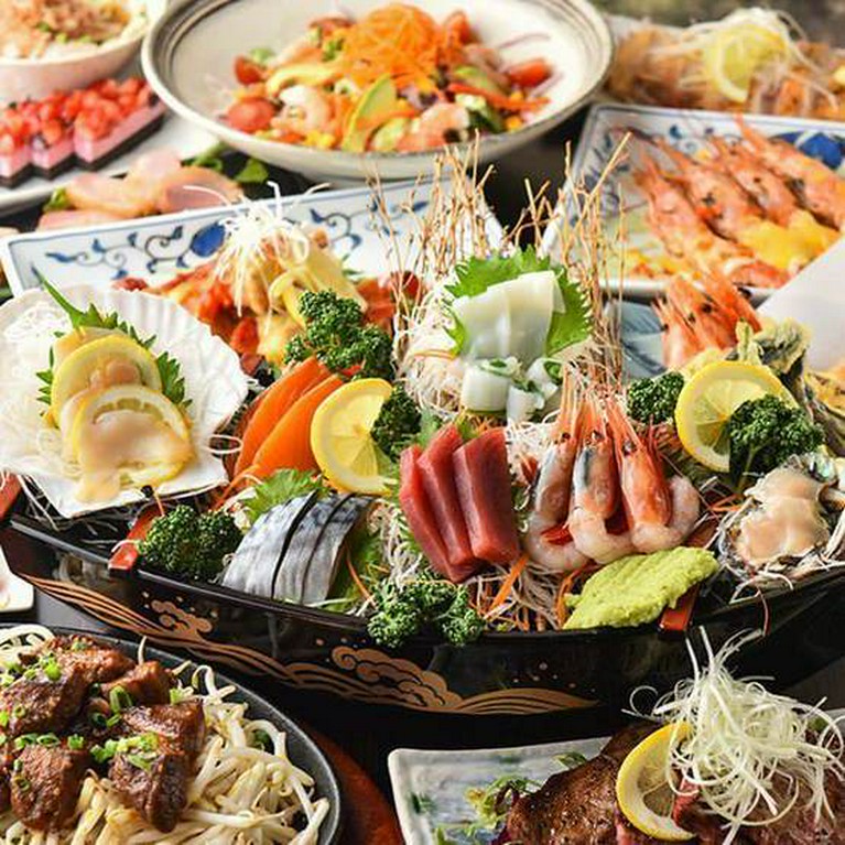 2時間飲み放題付きコース3278円より各種