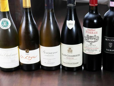 コースの各皿に合う、シェフ厳選のワインペアリングが好評！