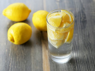 アルコールは種類豊富な品揃え。ワインボトルも楽しめる