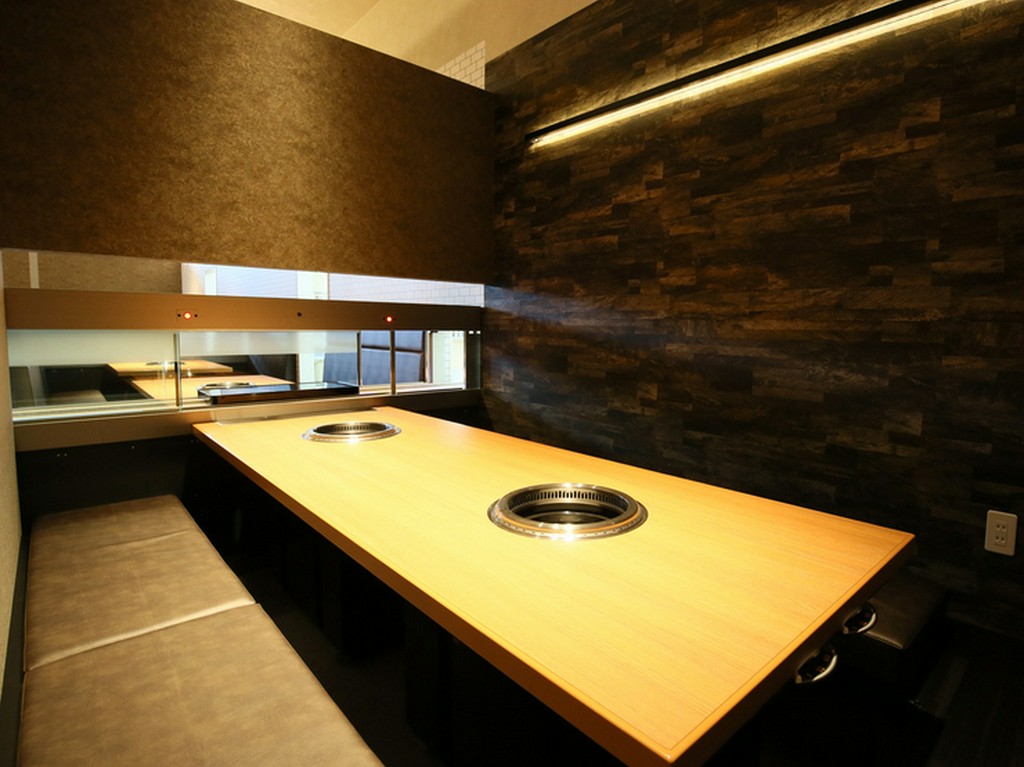 プライベート感たっぷりで、ゆったりとした小上がり席もあり