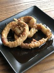 玉ねぎをバラ肉で巻きました。甘辛たれとの相性も食感も良いです。※週替わり、数量限定