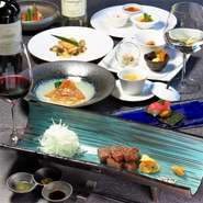 人気のフォアグラフランや気仙沼産フカヒレの鉄板焼等当店の人気メニューが一通りお楽しみ頂けるコースです