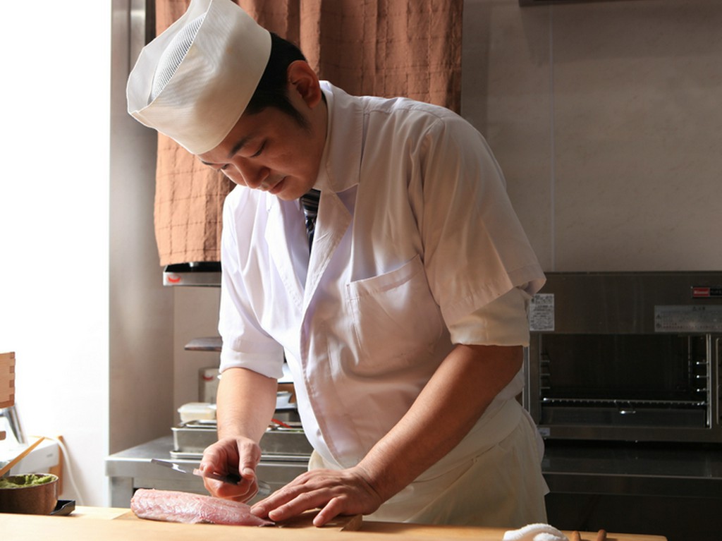 常に笑顔を心掛け、和やかな雰囲気の中できめ細やかな対応を