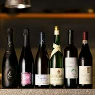 岩手県産食材とのペアリングが楽しめるワインの品揃えも【Ristorante　SHIKAZAWA】の魅力。魚料理に合わせてソムリエがセレクトしたワインが食材の個性を引き出します。