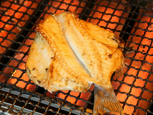 肉厚でジューシーな『ツボ鯛焼』。脂ものって、食べごたえ抜群