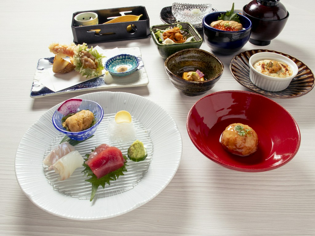 上質なうにをふんだんに使った贅沢な一皿がゲストの心をつかむ