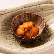 ミョウバン不使用だからこそ味わえる、濃厚なうにの甘みをお愉しみください。