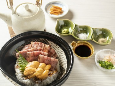 大人気！！うにとお肉の夢の競演！贅沢の極み！