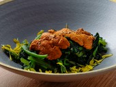バターの香りとほうれん草の風味、さらにウニも満喫できる贅沢メニュー『うにほーれん』