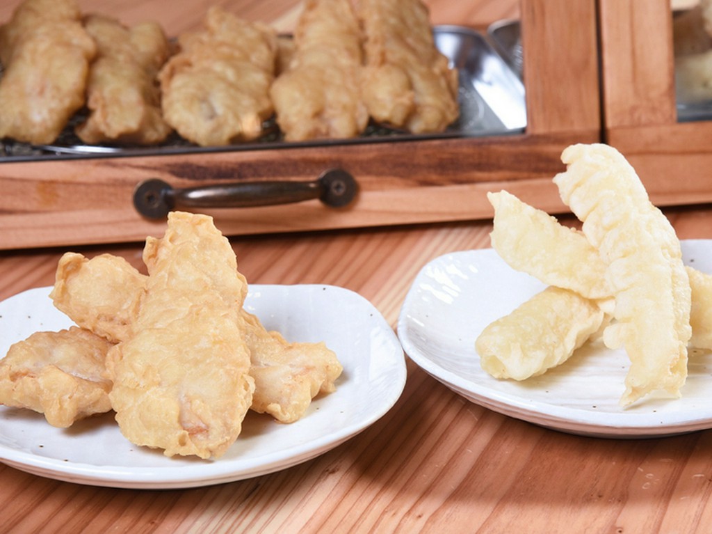 沖縄の「おやつ」、サクサク食感がクセになる『魚・イカの天ぷら』