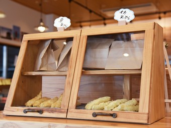 料理のテイクアウトOK、ホテルや車内でも美味しい時間を