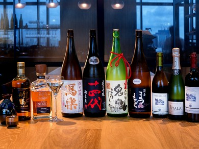季節のおすすめ銘柄も。全国各地より取り寄せる日本酒